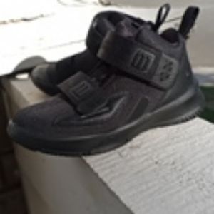 Kids shoes